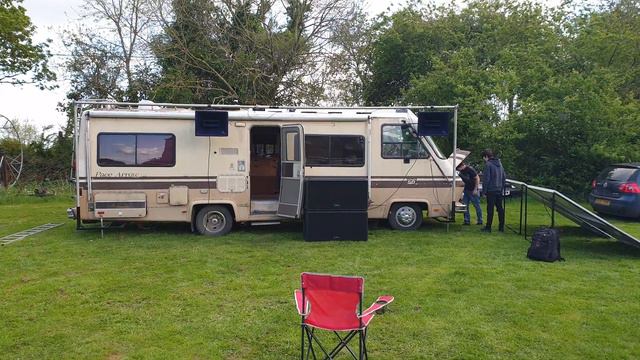 Solar Powered Sound System With DJ Set Up In Camper Van (Party Bus) смотреть онлайн