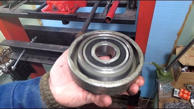 Ремонт Беговой Дорожки PRECOR TRM833, 835, C956i (ЗАМЕНА ПОДШИПНИКОВ ВАЛА) смотреть онлайн