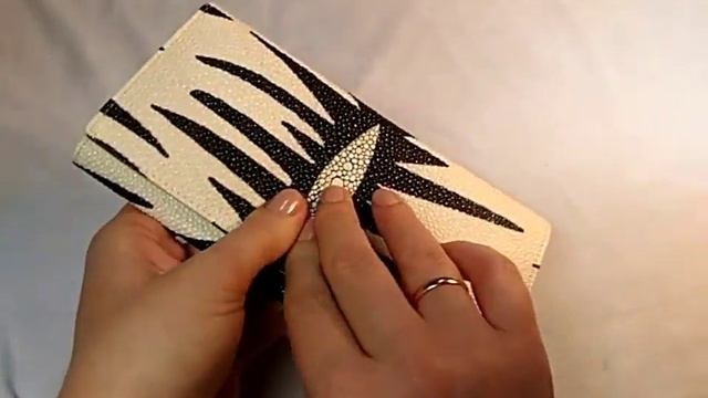 Кошелек из натуральной кожи ската