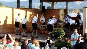 Баварские танцы со скамейкой