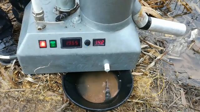 Золото в камнях. Извлечение концентратором. Gold in rocks - centrifugal concentrator. смотреть онлайн