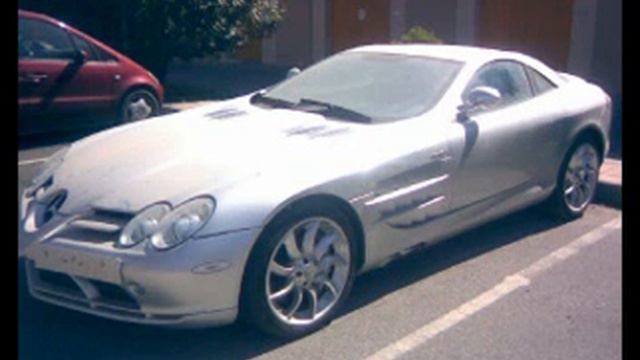 Mercedes SLR McLaren abandoned in Granada смотреть онлайн