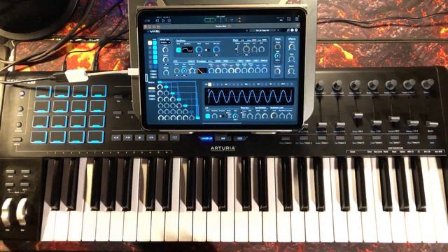 NAMBU Synth - New Preset Pack by Sound Of Izrael - Let’s Play - Demo for the iPad смотреть онлайн