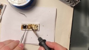 Ремонт драйверов габаритных огней BMW F25 при помощи обычного паяльника.(В конце видео есть вопрос.