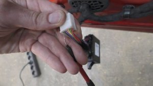 BYD Tang не работают стеклоподъёмники .
