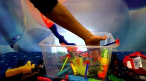 Коробка игрушек! Игрушечные пушки Военные игрушки Детские игрушки ВИДЕО ДЛЯ ДЕТЕЙ GUNS BOX Toys