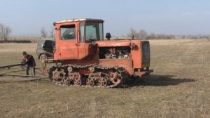 ДТ 75. Отправляемся бороновать.