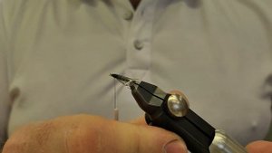 Мушка на хариуса Ручейник - как быстро связать самому