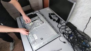 Полная разборка телевизора Philips 32pht5301/60 Complete disassembly of Philips 32pht5301/60 TV