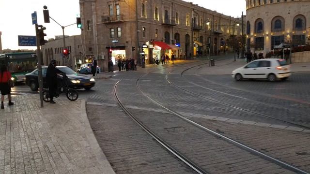 У стены старого города. Иерусалим. смотреть онлайн