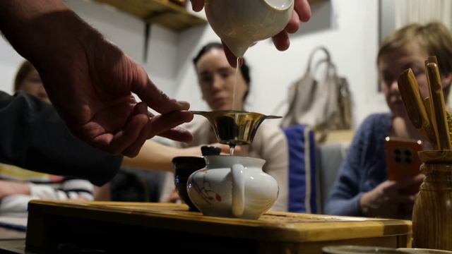 Чахай, молочник, гундаобэй - или зачем чаю кувшин? смотреть онлайн