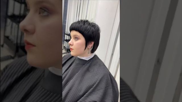 Short girls mullet #женскаястрижка #fashionhair смотреть онлайн
