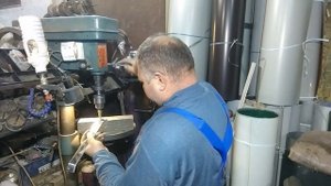 Изготовление козырька для вентиляционной трубы.