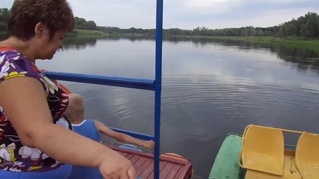 Мой внук Ваня мучает катамаран. Волго Ахтубинская смотреть онлайн