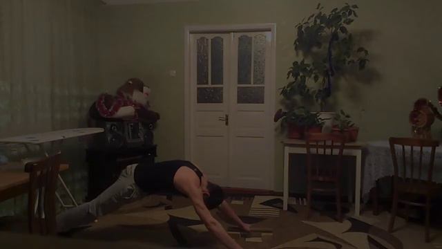 Home Workout | Когда на улице слишком холодно смотреть онлайн