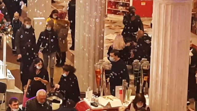 Детский мир красивая елка. смотреть онлайн