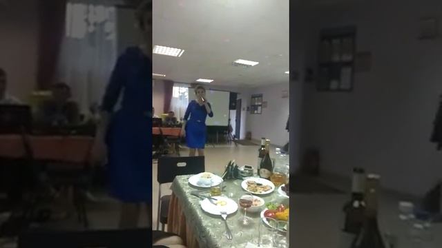 Розочка поёт на встрече одноклассников смотреть онлайн