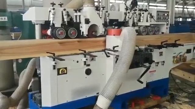 Четырехсторонний продольно-фрезерный станок QUADRO. Профилирование строительного бруса смотреть онлайн