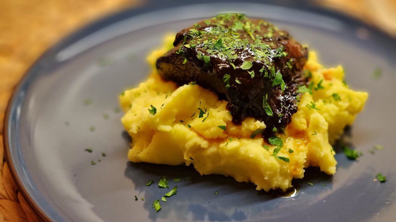 Говядина тушеная в красном вине ПЕПОЗО. Итальянская кухня. смотреть онлайн