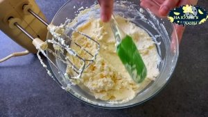 Сливочно-сметанный крем отлично держит форму и очень вкусный!.mp4