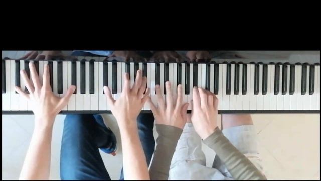 Memories - Maroon 5 (Piano 4 manos - DUO JP) смотреть онлайн