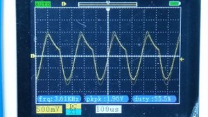 6.7.FNIRSI_1С15, наблюдение АЧХ и вычисление частоты резонанса.