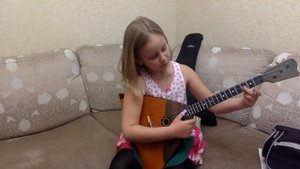 игра на балалайке Во саду ли, в огороде / Playing the balalaika In the garden, in the garden