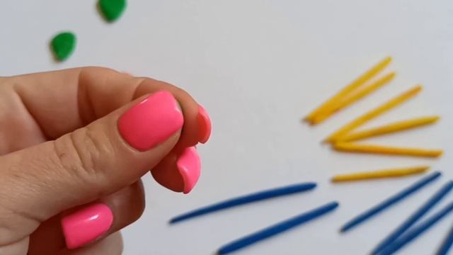 Корзинка з трояндами з пластиліну. Ліплення для малят