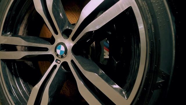 Сегодня только BMW 7-серии, но в разных кузовах! смотреть онлайн