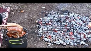 ? Вот почему эти ребрышки сочные ☆ Свиные ребра на углях ☆ Асмр еда на природе