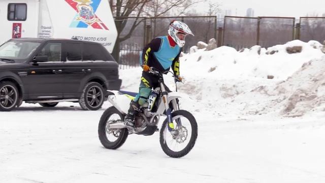 Обучение эндуро, как ставить ноги на подножки смотреть онлайн