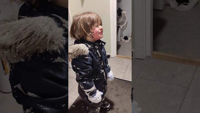 Ребенок промёрз полностью.... смотреть онлайн