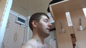 2019-04-01 Приделал прихожую к стене