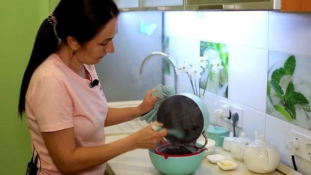 Маковая начинка для любой выпечки. Сочная, сладкая такая как вы любите..mp4