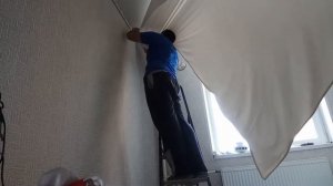Как установить натяжной потолок самому в одиночку?