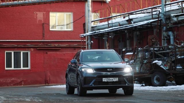 Видео Geely Tugella: проверили, на что тут способен турбированный мотор 2,0 л. мощностью 238 л.с.