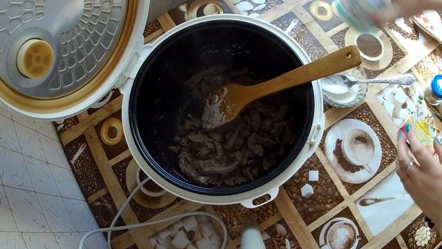 Вкусный Бефстроганов из говядины в мультиварке.