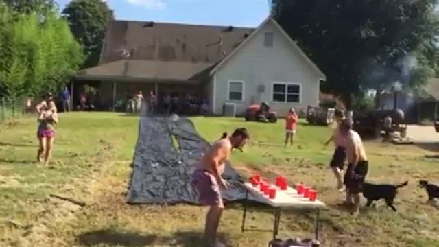 Slip and Flip | Slip N' Slide With Flip Cup at the End смотреть онлайн