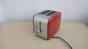 Демонстрация работы тостера DEXP TSR 2000