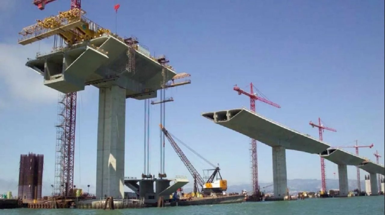 Невероятные современные технологии строительства мостов - самая большая в мире строительная техника