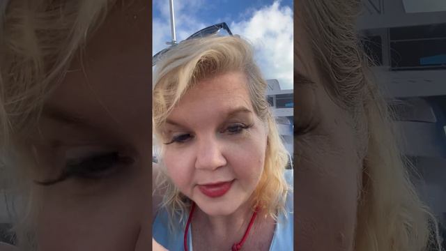 Crazy swinger stories from Temptations resort смотреть онлайн