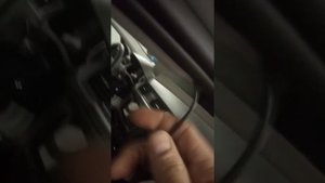 Протяжка провода на камеру заднего вида или парктроник Шкода рапид.