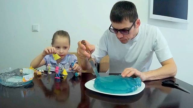 DIY  Замок Эльзы из желе / Elsa's castle out of jelly