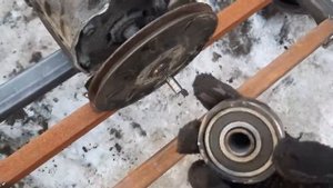 Caterpillar from an old tractor tire. Гусеница из старой тракторной покрышки.