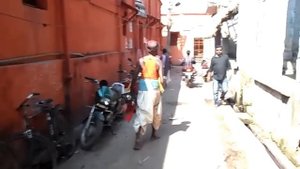 Как живут в Индии. Священный город Пури, индийские нищие улицы.