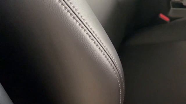 Экокожа или тканевый салон в Toyota Prado - что лучше_ [ПЕЕРТЯЖКА PRADO В КОЖУ 2022]