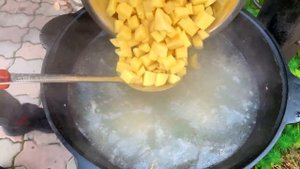 УХА ПО-ФИНСКИ СО СЛИВКАМИ! УХА В КАЗАНЕ НА КОСТРЕ!