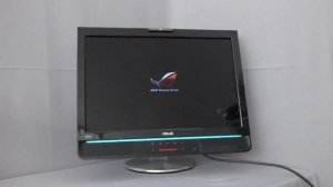 Asus PG 221 Gamer 22Zoll 1680x1050 Monitor Webkamera Stereo Boxen