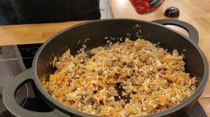 Сарма - балканские голубцы из квашенной капусты.