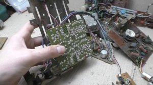 А КТО-ТО ЗНАЛ, ЧТО СТАРЫЕ ПЛАТЫ И РАДИОДЕТАЛИ СТОЯТ $ ХОРОШИХ ДЕНЕГ??